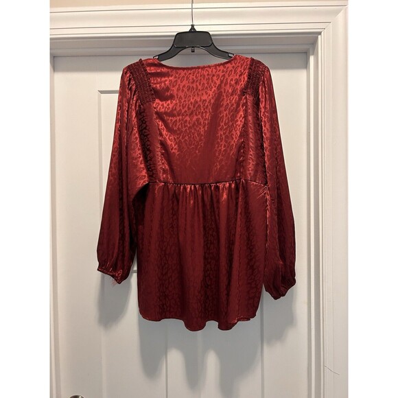 Jodifl Blouse Size Large Burgundy Satin Leopard Print V-Neck Babydoll  Tunic LS - Picture 4 of 4